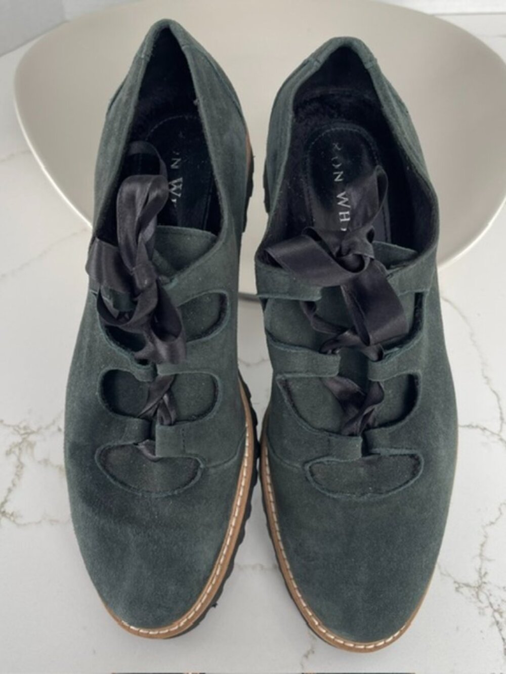 RON WHITE Suede Oxford-style lace up flat with platform sole Sz 38.5EUR/8US